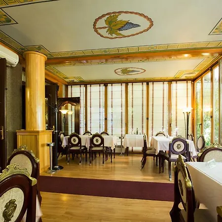 Klub 011 Bed & Breakfast Belgrade