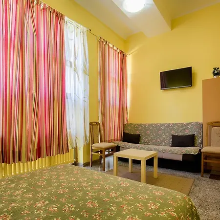 Bed & Breakfast Klub 011
